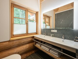 Additional bathroom on the upper floor of the Naturchalet Allgäu