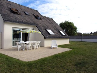 Ferienhaus mit eingezäunten Garden