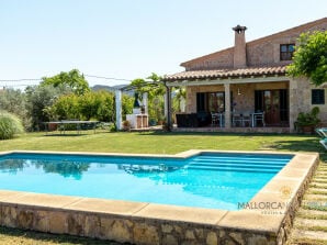 Cal Mercader Gran Villa con Piscina y Jardín