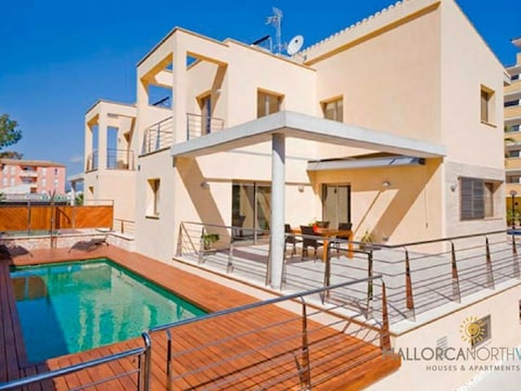 Villa Mediterranean