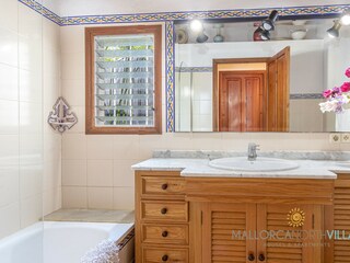 Villa Pollensa Features 25