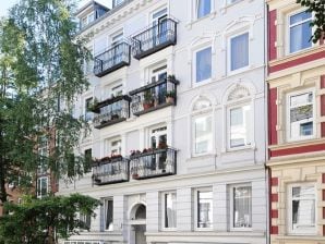 Holiday apartment Ellinghaus - In the midst of life and directly on the park - Eimsbüttel - image1