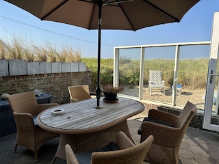 Terrasse fast am Strand