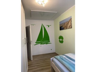 Schlafzimmer 2