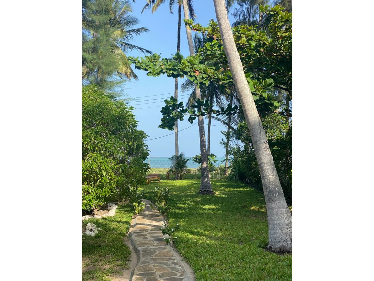 path directly to the beach