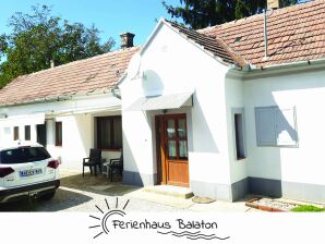 Ferienwohnung Ferienhaus Balaton - Balatonmariafürdö - image1