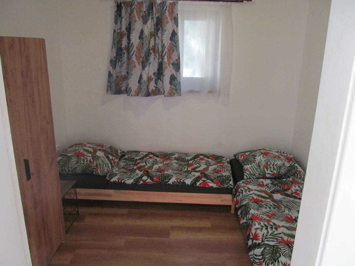 2. Schlafzimmer