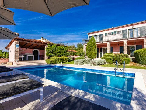 Villa Maddalena met privézwembad in Tinjan, Istra