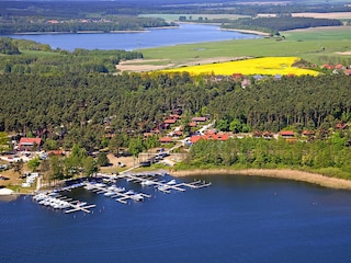 Der Jabelsche See mit dem Yachthafen Maribell