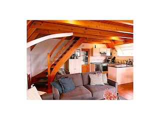 Wohnzimmer mit Küche