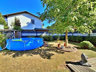 Sonnenterrasse und abgeschlossenes Grundstück