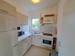 separate voll ausgestattete Küche