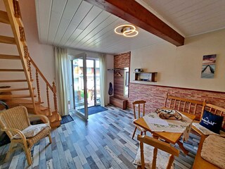 großzügiger Wohn-und Essbereich, Pantryküche