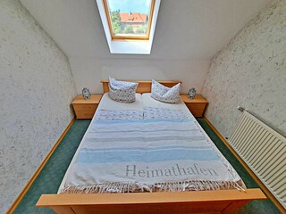 Schlafzimmer im 1. OG, Kleiderschrank