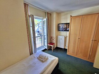 zweites Schlafzimmer mit 2 Einzelbetten