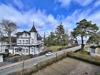 Ausblick seitlich auf die Ostsee von beiden Schlafzimmern