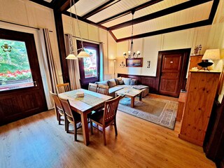 Wohn- und Essbereich