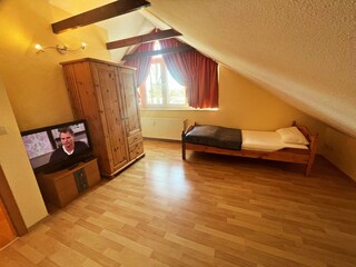 2. Schlafzimmer