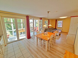 großzügiger Wohn-und Essbereich