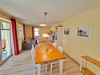 großzügiger Wohn-und Essbereich