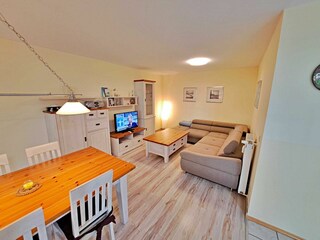 großzügiger Wohn- und Essbereich