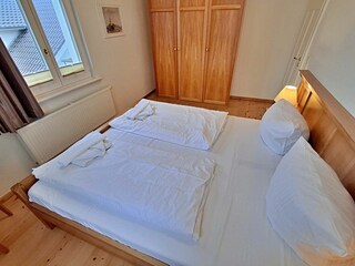 1. Schlafzimmer mit Doppelbett