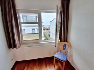 eingeschränkter Ausblick auf Ostsee vom Schlafzimmer