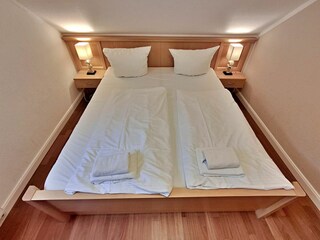 1. Schlafzimmer mit Doppelbett
