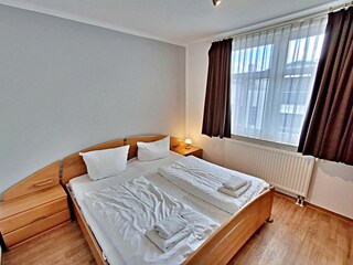1. Schlafzimmer