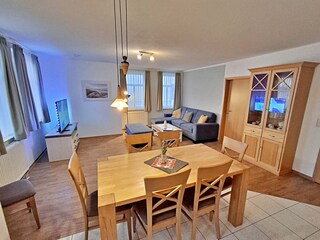 Wohn- und Essbereich