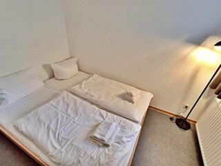 2. Schlafzimmer