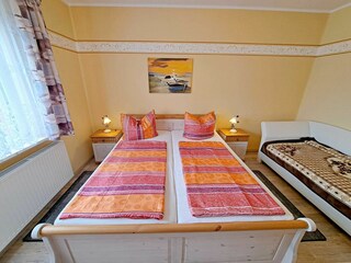 1. Schlafzimmer (Erdgeschoss)