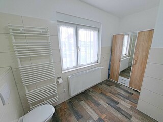 Tageslicht-Bad im Erdgeschoss