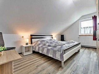1. Schlafzimmer im ersten OG