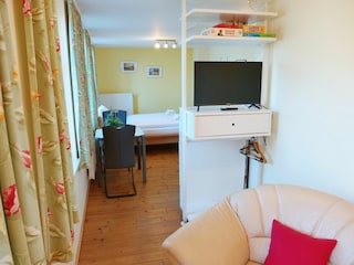Sitzecke mit TV