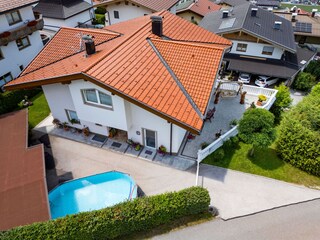 Eingang Apart BergBlick mit großer Sonnenterrasse