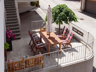 Terrasse mit schönen Outdoor-garnitur