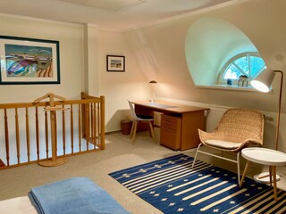 Schlafzimmer mit Doppelbett