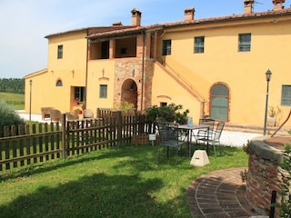 Farmhouse Collesalvetti Outdoor Recording 1