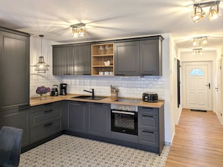 Vollausgestattete Küche EG