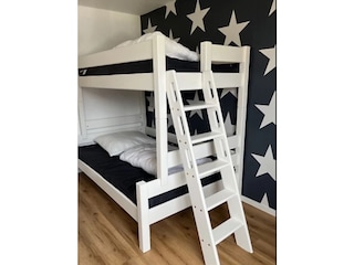 4. Schlafzimmer Etagenbett 1. OG