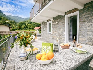 Ca. 30 m² große Sonnenterrasse