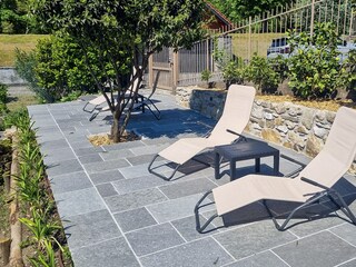 Ca. 35 m² große gemeinschaftliche Sonnenterrasse