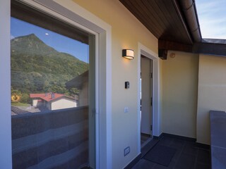 Überdachter Balkon