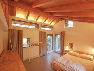 Eines von 2 Schlafzimmern