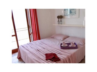 1. Schlafzimmer mit Doppelbett