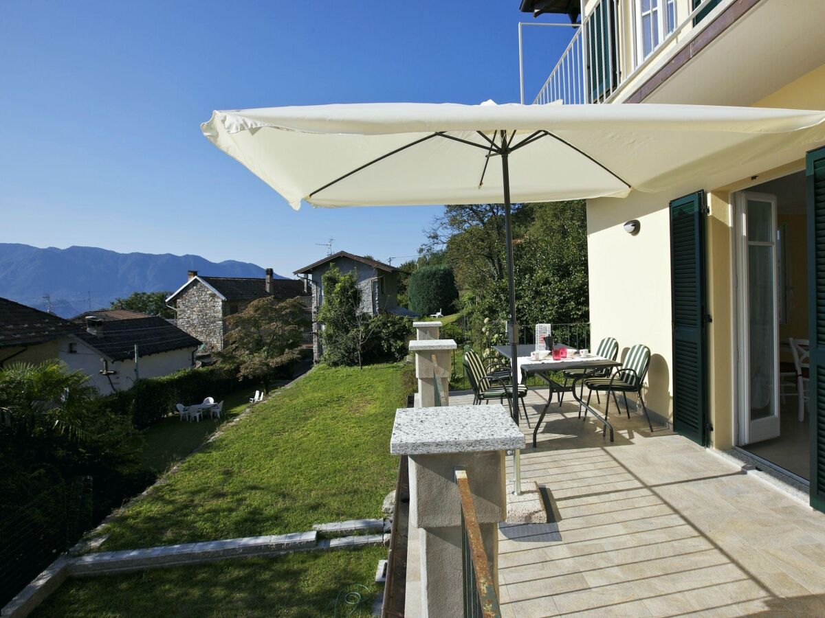 Ca. 20 m² großer Sonnenbalkon mit herrlicher Sicht auf den See