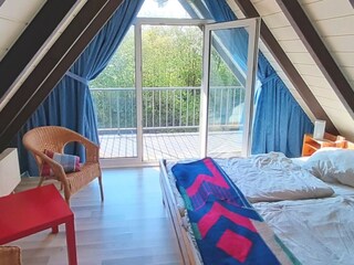 Schlafzimmer 1 mit Balkon