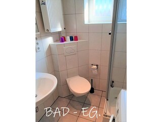 Badezimmer im Erdgeschoss