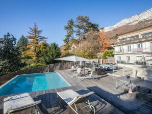 Apartment VEYRIER centre - Pool and View, Apt contemporain